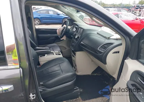 2016 Chrysler Town & Country Touring from USA, damaged, VIN 2C4RC1BG9GR298725